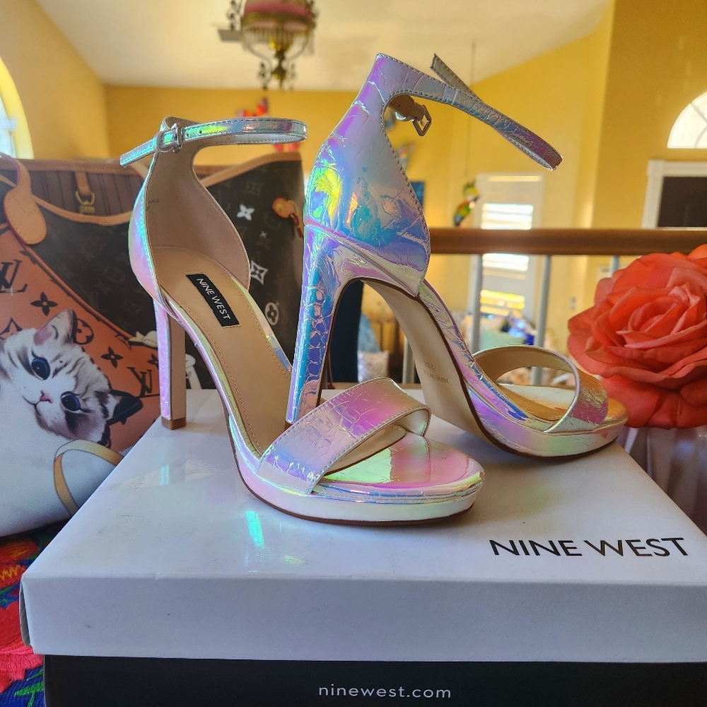 Nine West Edyn 3 in Heeled Sandals sz 7 1/2 Iridescent Croc